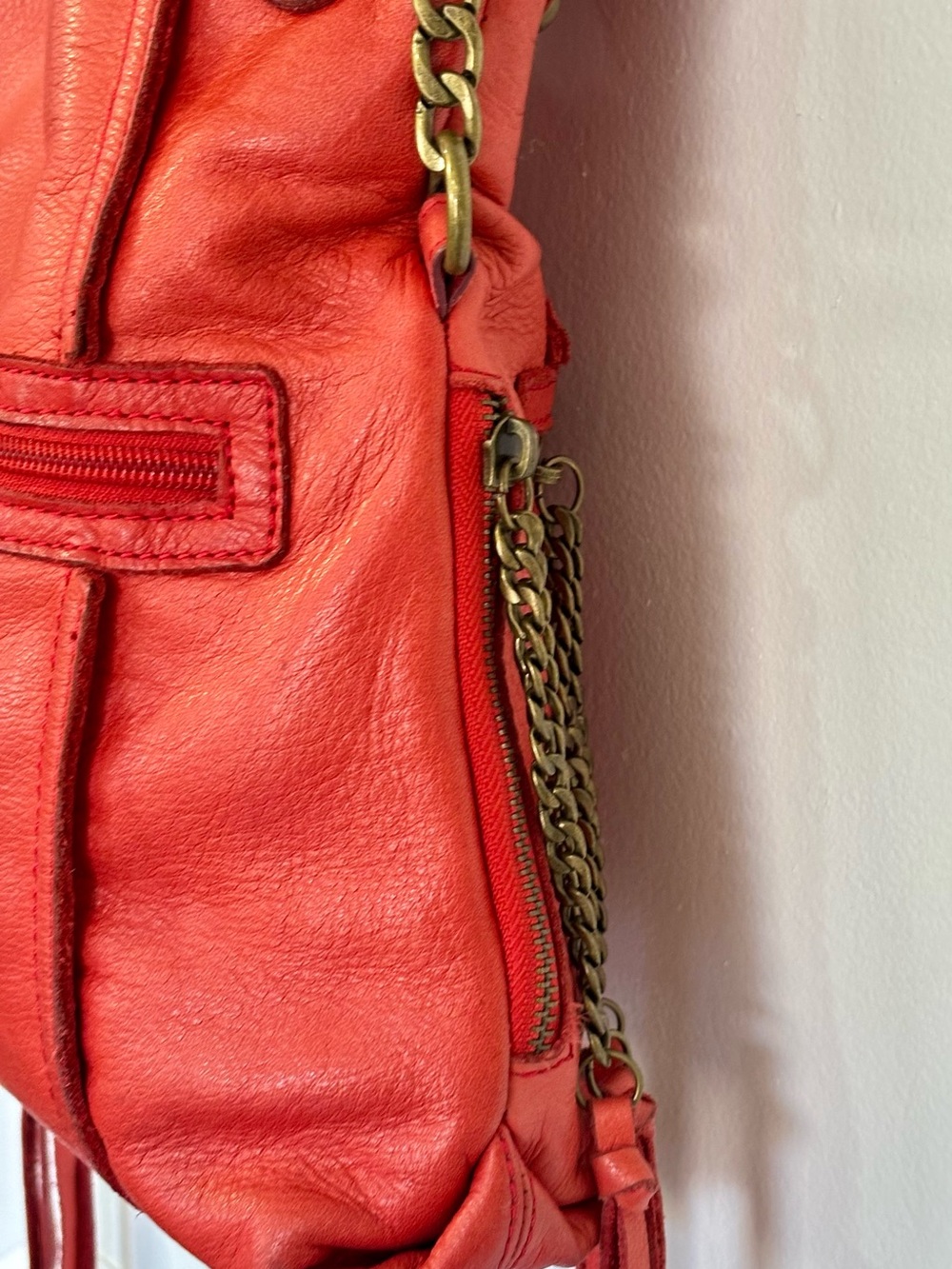 Lucky Brand Logan Coral Red Leather Tassel Crossbody Bag Satchel Hobo - Picture 5 of 10